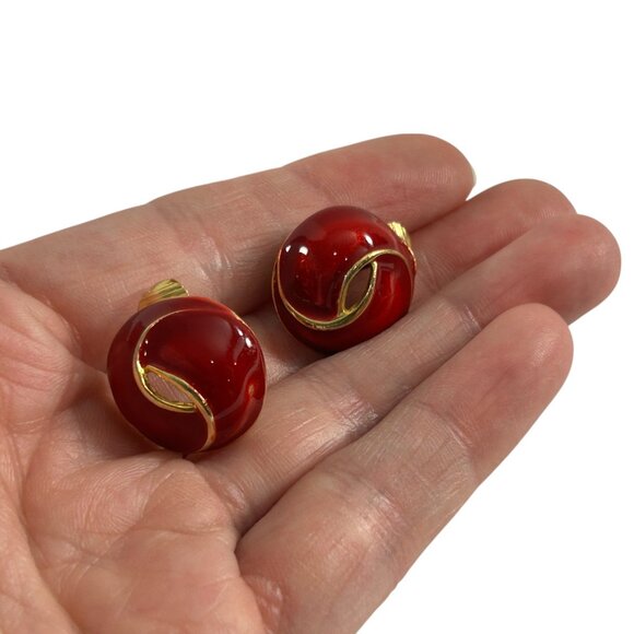 Vintage Red Enamel Clip On Earrings Gold Tone Swirl Knot Design Bold Statement - Picture 4 of 6